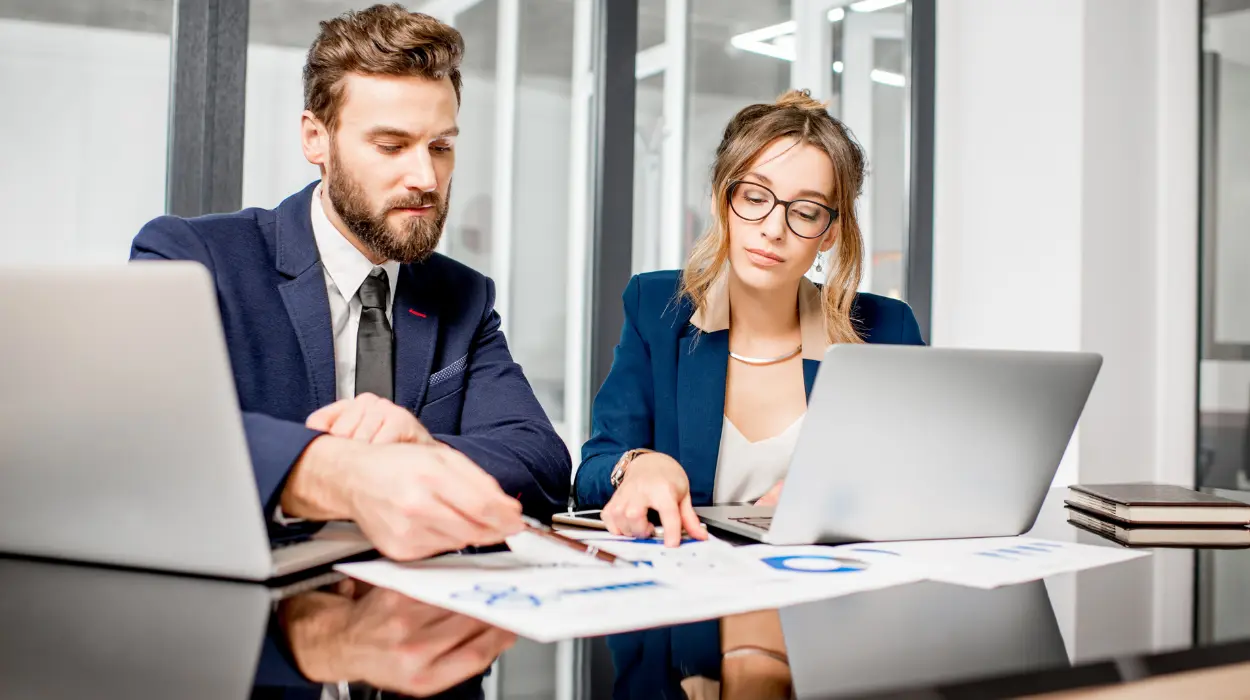 دورة تدريبية في التحليلات والذكاء الاصطناعي للإدارة الاستراتيجية للمختصين في وضع الاستراتيجيات