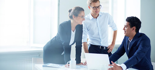 دورة الحوكمة وإدارة المخاطر والامتثال